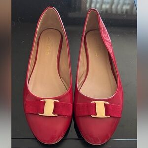 Women’s flats